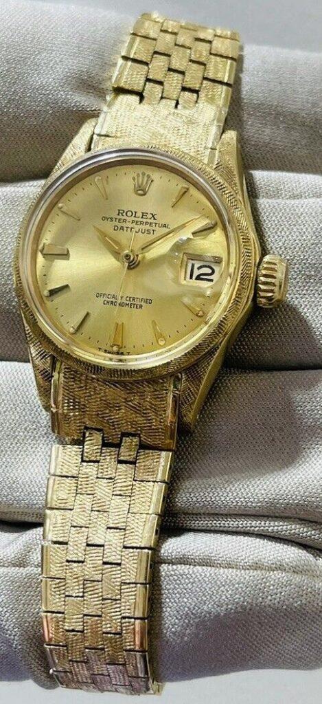 Florentine bezel on a ladies' Datejust